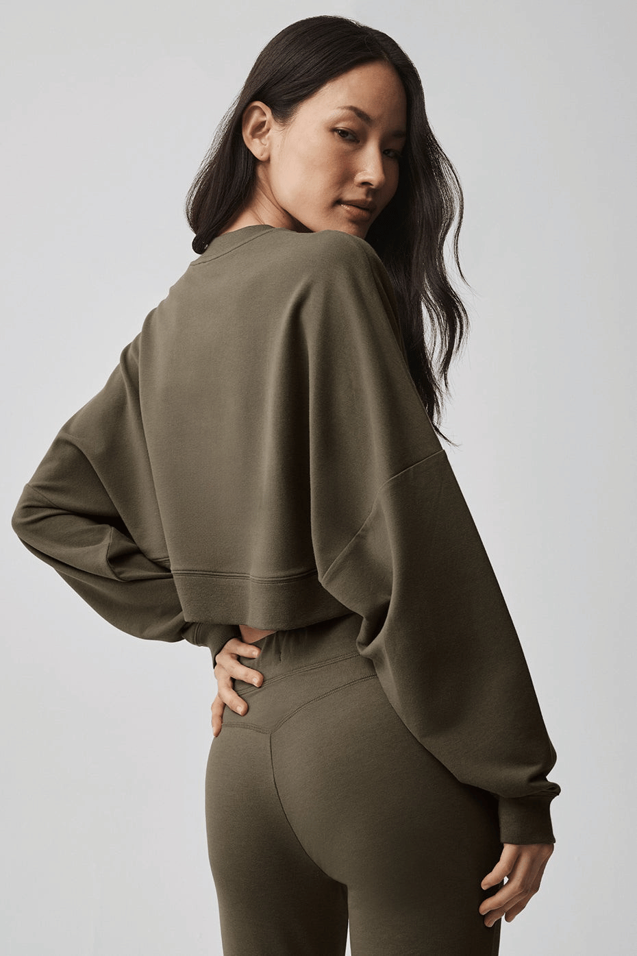 Cropped Sway Crew Neck Pullover - Matcha Mood