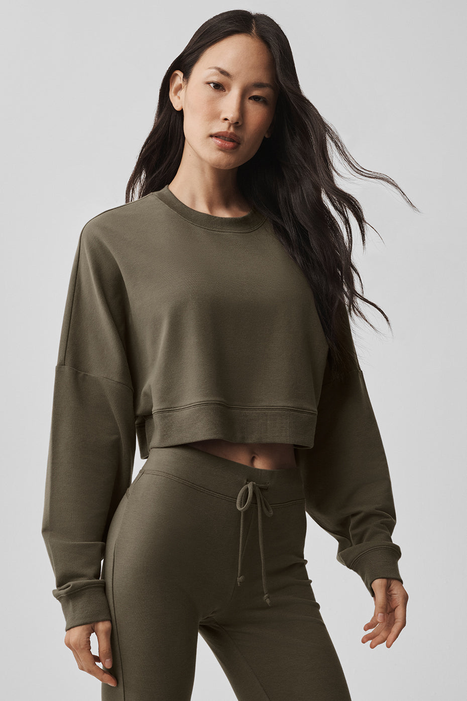 Cropped Sway Crew Neck Pullover - Matcha Mood